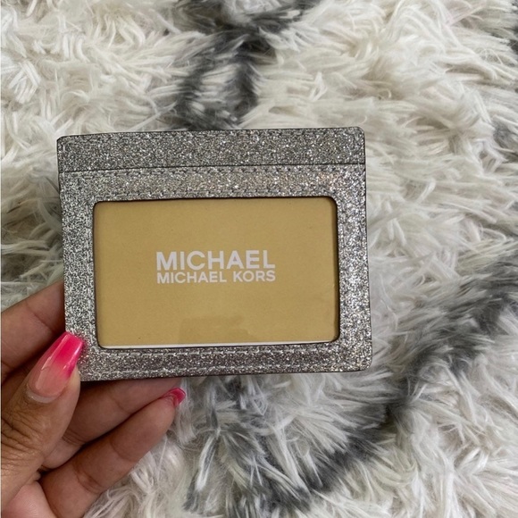 Michael Kors Ellis Handbag & card holder - Picture 3 of 6